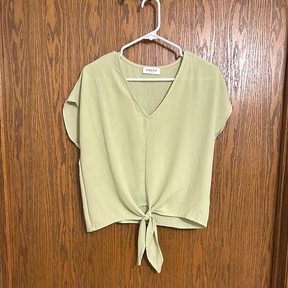 GILLI Lime Green Tie-Front Blouse